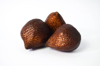 Yılan meyvesi izole edilmiş beyaz arkaplan