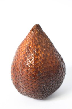 Yılan meyvesi izole edilmiş beyaz arkaplan