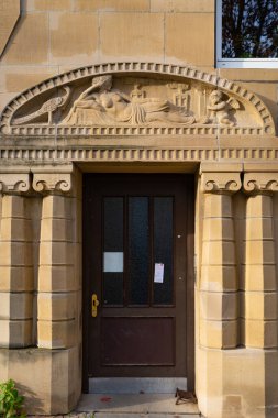 Stuttgart şehrinin eski taş kapısı, Art Nouveau.