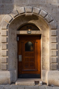 Stuttgart şehrinin eski taş kapısı, Art Nouveau.