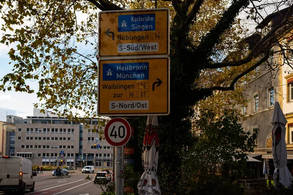 Stuttgart Sokakları Şehir Almanya Kekeme Sokaklar Sonbahar — Stok fotoğraf