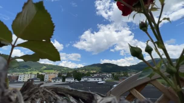 Piękny Timelapse Miasta Alpejskich Wzgórzach Wysokiej Jakości Materiał Filmowy Fullhd — Wideo stockowe