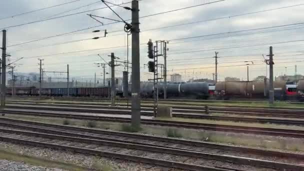Tory Kolejowe Dworcu Głównym Linz Wysokiej Jakości Materiał — Wideo stockowe