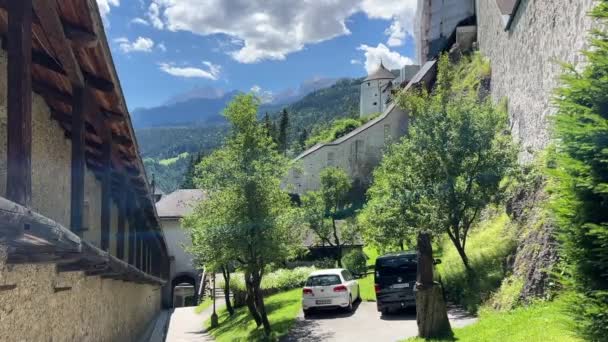Pevnost Hohenwerfen Krásným Výhledem Hory Vysoce Kvalitní Záběry — Stock video