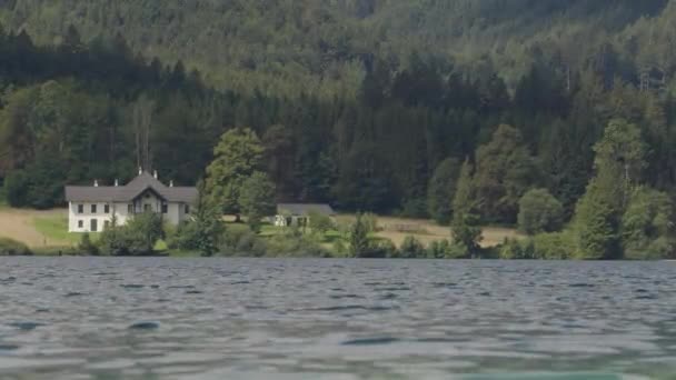 Samostatný Venkovský Dům Krásném Alpském Jezeře Salzkammergutu Horní Rakousko Vysoce — Stock video