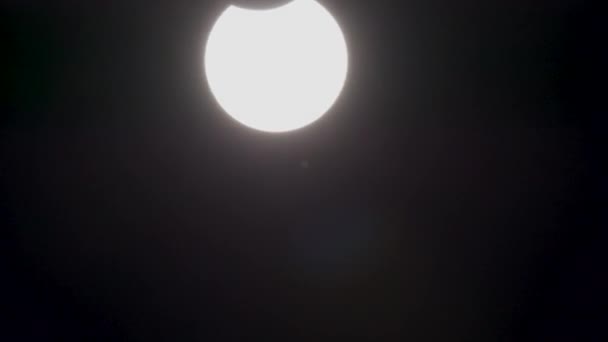 Timelapse Partial Solar Eclipse Moon Sun 고품질 — 비디오