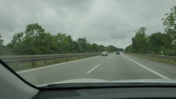 Vista Guida Lungo Autostrada Con Poco Traffico Filmati Alta Qualità — Video Stock