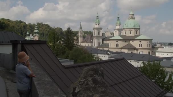 Pohled Salcburskou Kostelní Čtvrť Dom Katedrálou Historickém Starém Městě Vysoce — Stock video