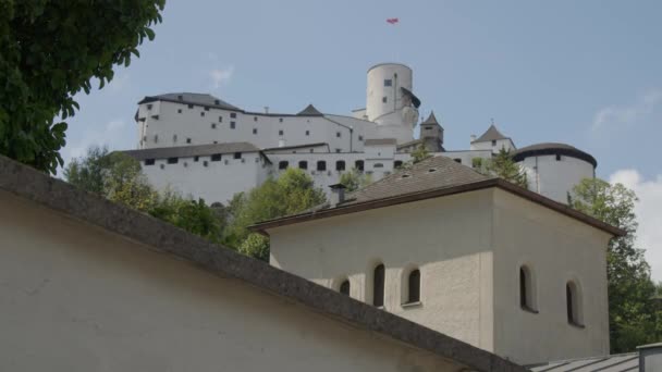 ザルツブルクのノンベルク修道院とホーエンザルツブルグ要塞 高品質4K映像 — ストック動画