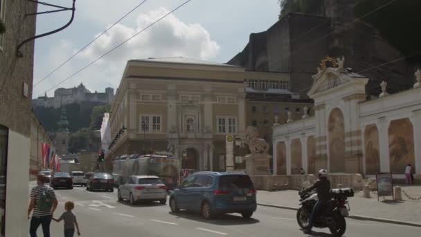 Famoso Estanque Caballos Barrocos Cerca Del Distrito Del Festival Salzburgo — Vídeo de stock