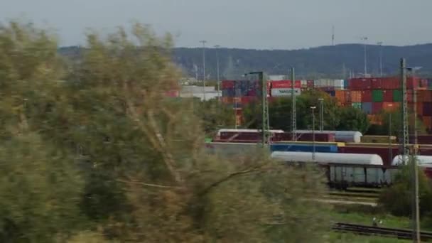 装有货运列车的集装箱码头 高质量的4K镜头 — 图库视频影像