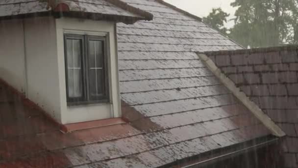 Проливной Дождь Канаву Крыше Высококачественные Кадры — стоковое видео