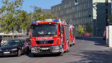 Berlin 'de itfaiyeci operasyonu. Yüksek kalite 4k görüntü