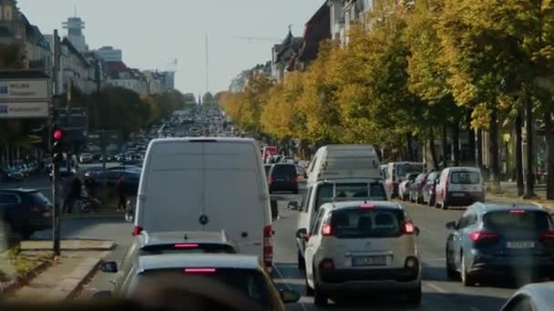 Forgalom Berlini Utcában Június Kiváló Minőségű Felvételek — Stock videók