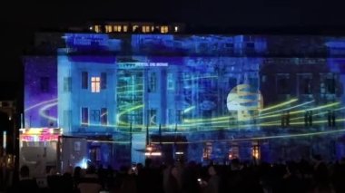 Kamu binasında video projeksiyon haritası. Yüksek kalite 4k görüntü