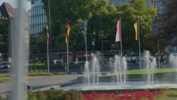 Német Európai Zászlók Utcán Berlinben Kiváló Minőségű Felvételek — Stock videók