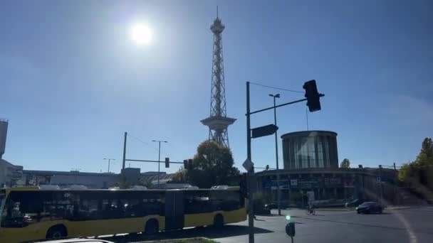 Wieża Radiowa Berlinie Sylwetce Wysokiej Jakości Materiał — Wideo stockowe
