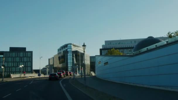 Berlin Bâtiments District Gouvernemental Pont Sur Rivière Spree Images Haute — Video