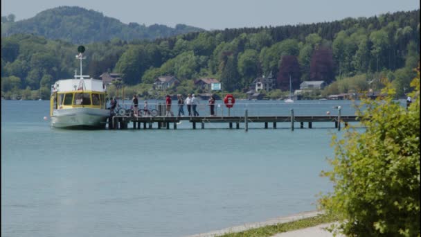 Osób Wstępujących Statek Wycieczkowy Jeziora Attersee Górnej Austrii Wysokiej Jakości — Wideo stockowe