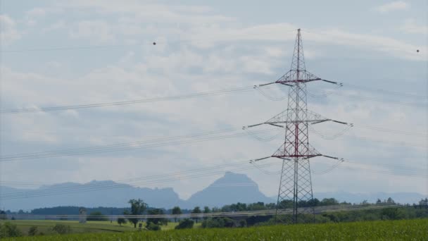 Lignes Électriques Haute Tension Dans Paysage Rural Images Haute Qualité — Video