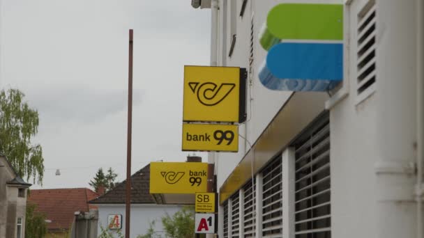 Signos Cajero Automático Oficina Correos Tienda Telefónica Ciudad Imágenes Alta — Vídeo de stock