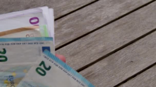 Eurobankbiljetten Roteren Met Vervaging Hoge Kwaliteit Beeldmateriaal — Stockvideo