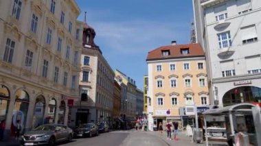 Yazın Taubenmarkt 'ta Linz Landstrasse. Yüksek kalite 4k görüntü