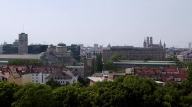 Yazın Frauenkirche ile Münih şehir manzarası. Yüksek kalite 4k görüntü