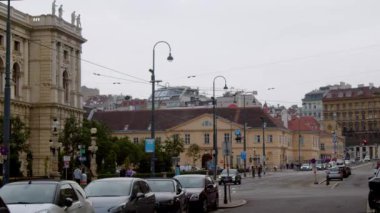 Viyana şehir merkezi Burggasse 'de. Yüksek kalite 4k görüntü