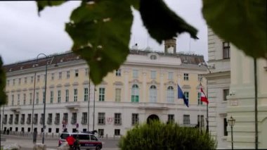 Ballhausplatz ve Hofburg Viyana 'daki Avusturya başkonsolosluğu. Yüksek kalite 4k görüntü
