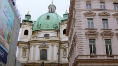 Viyana 'nın ünlü Graben caddesinde yoğun bir sahnesi var. Yüksek kalite 4k görüntü