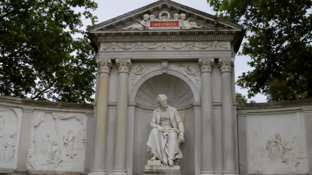 Franz Grillparzer Monument Wenen Centrum Hoge Kwaliteit Beeldmateriaal — Stockvideo