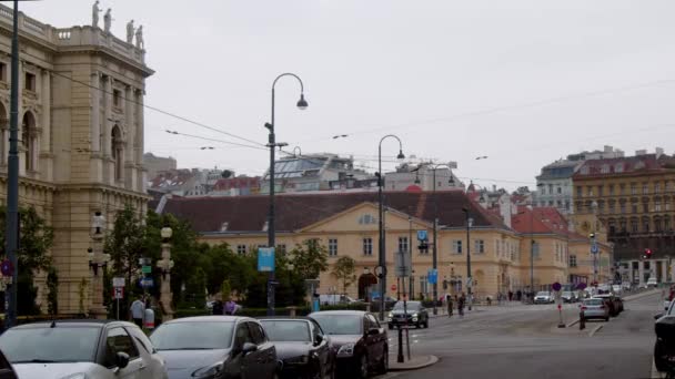Αστικό Τοπίο Της Βιέννης Στο Burggasse Υψηλής Ποιότητας Πλάνα — Αρχείο Βίντεο