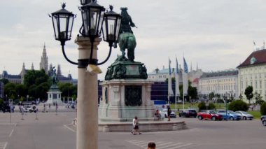 Rathaus Hofburg ve kahramanlar anıtıyla Viyana Heldenplatz. Yüksek kalite 4k görüntü