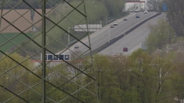 Timelapse Ruchu Samochodowego Trzech Pasa Ruchu Autostrady Austrii Wysokiej Jakości — Wideo stockowe