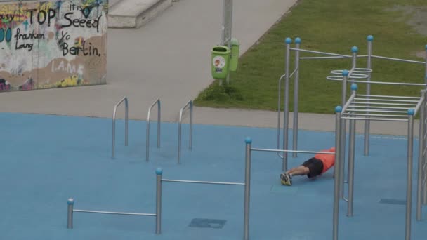 在公共体育馆进行健身爱好者培训 高质量的4K镜头 — 图库视频影像