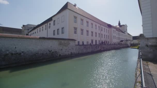 Krásný Rybník Barokním Opatství Kremsmuenster Vysoce Kvalitní Záběry — Stock video