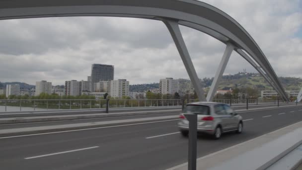 Движение Мосту Neue Eisenbahnbruecke Linz Высококачественные Кадры — стоковое видео
