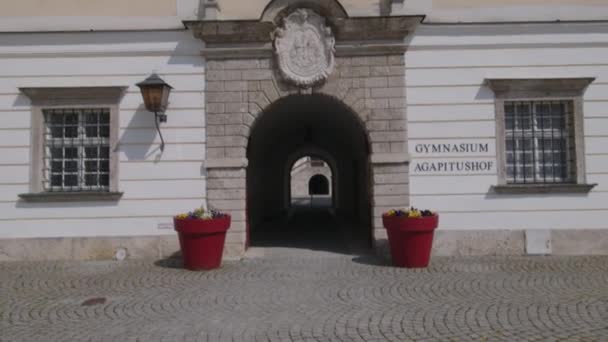 Vnitřní Dvůr Barokního Opatství Kremsmuenster Vysoce Kvalitní Záběry — Stock video