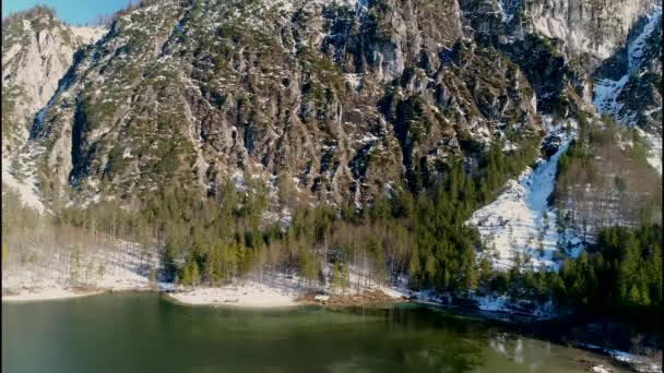 Plano Aéreo Del Lago Almsee Invierno Imágenes Alta Calidad — Vídeos de Stock