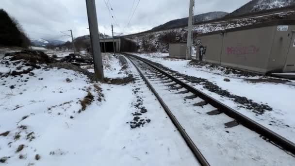 Vía Férrea Invierno Austriaco Con Túnel Imágenes Alta Calidad — Vídeo de stock