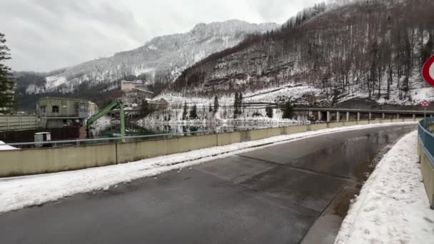 Route Traversant Barrage Centrale Hydroélectrique Images Haute Qualité — Video