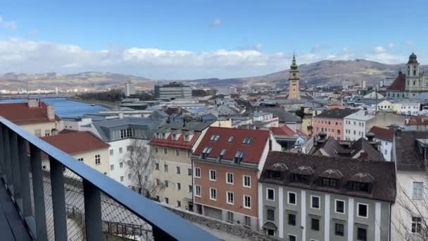 城から見たリンツの歴史的な町 高品質4K映像 — ストック動画