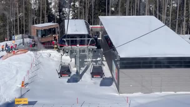 Lyžařská Stanice Gondolami Rakouských Alpách Vysoce Kvalitní Záběry — Stock video