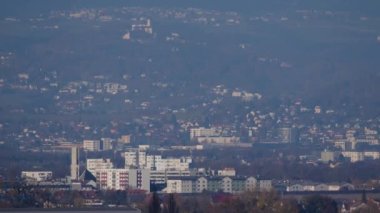 Linz 'deki banliyö yerleşim alanları. Yüksek kalite 4k görüntü