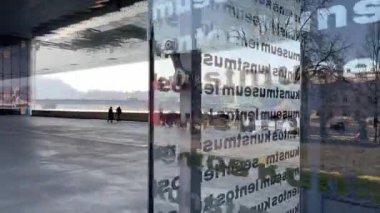 Linz 'deki Lentos Sanat Müzesi. Yüksek kalite 4k görüntü