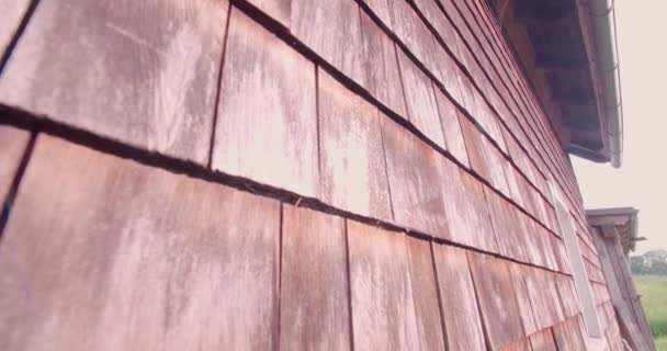 Ahşap Kiremitlerle Kaplı Duvarı Yüksek Kalite Görüntü — Stok video