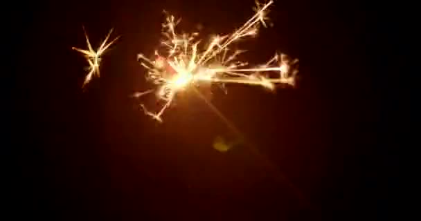 Spray Candle Spitting Fire Sparks High Quality Fullhd Footage — Stock Video