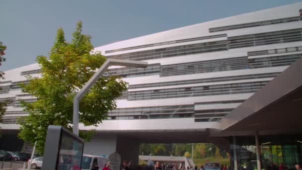 Modernes Bürogebäude Der Öffentlichen Universität Linz Hochwertiges Filmmaterial — Stockvideo