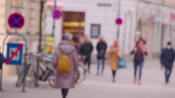 Passers Shopping Street Linz Herrenstrasse High Quality Footage — Stock Video